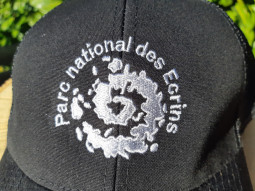 Casquette noire logo Ecrins
